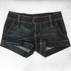 Hot Kiss Dark Wash Denim Jean Shorts – Size 25